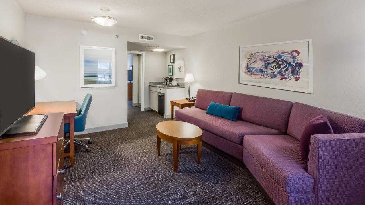 Crowne Plaza Suites Arlington By Ihg מראה חיצוני תמונה