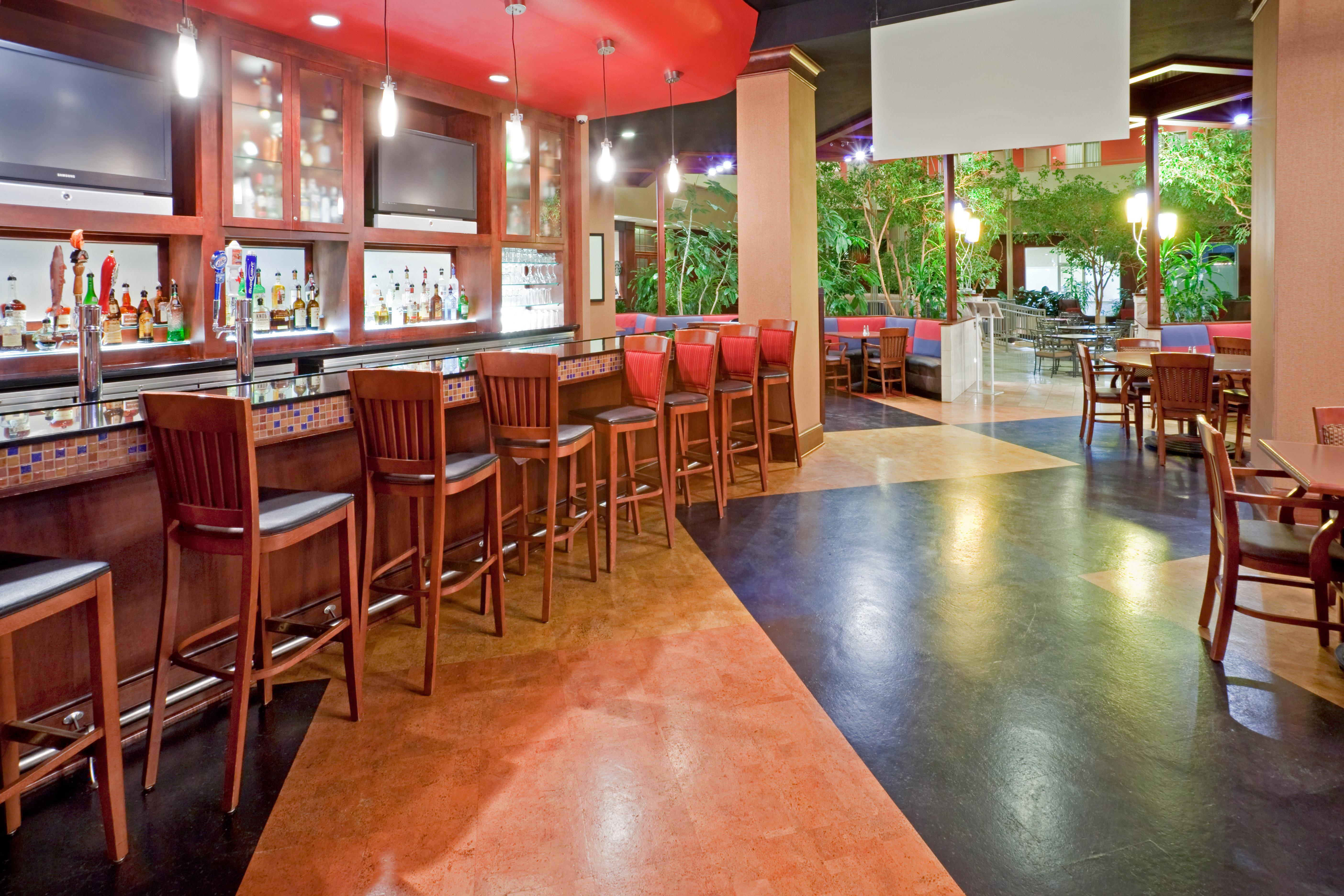 Crowne Plaza Suites Arlington By Ihg מראה חיצוני תמונה
