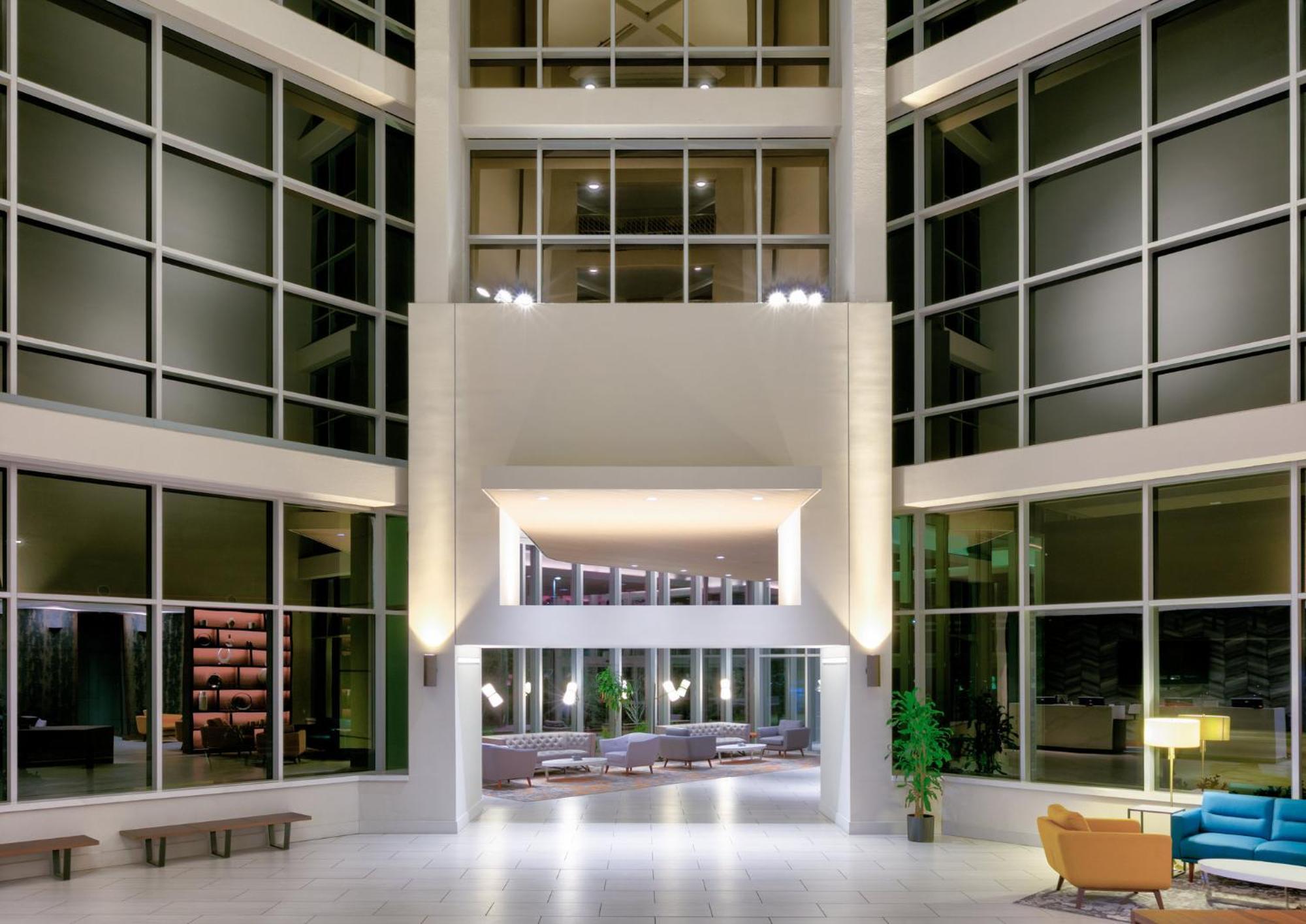 Crowne Plaza Suites Arlington By Ihg מראה חיצוני תמונה