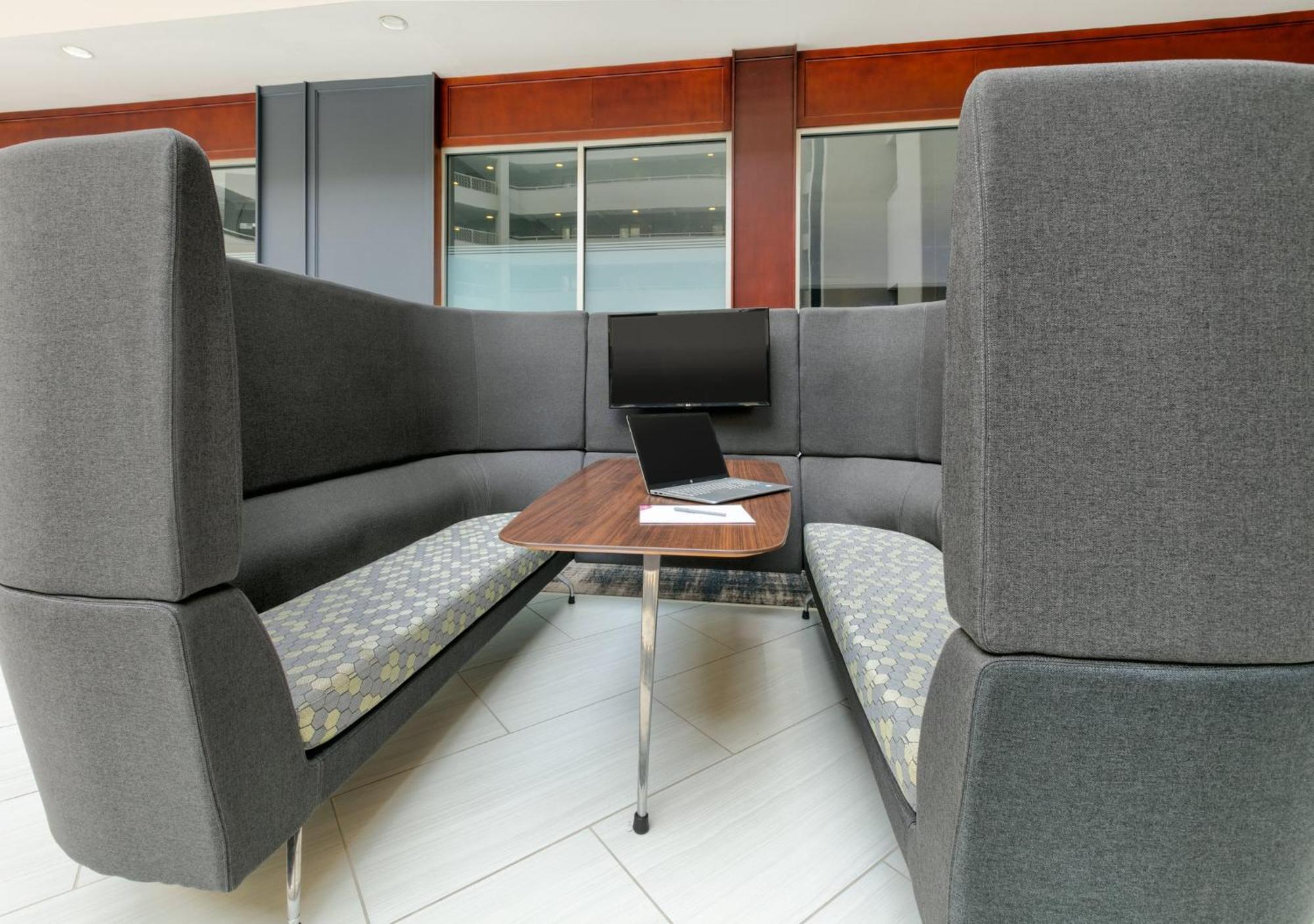 Crowne Plaza Suites Arlington By Ihg מראה חיצוני תמונה